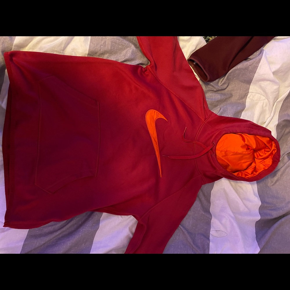 Burgundy Nike hoodie!